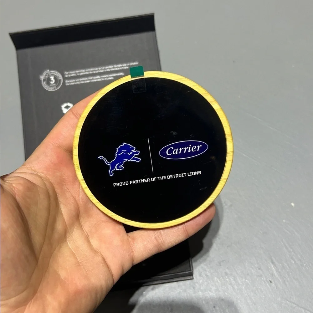Wireless Charging Pad with USB-C Power Cable